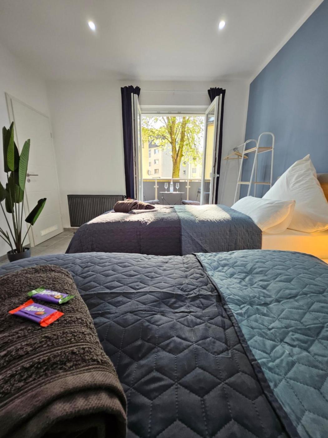 Modern Homes - Voll Ausgestatte Wohnung - Balkon - Hotelbetten - 4K Tv - Wlan Moers Εξωτερικό φωτογραφία