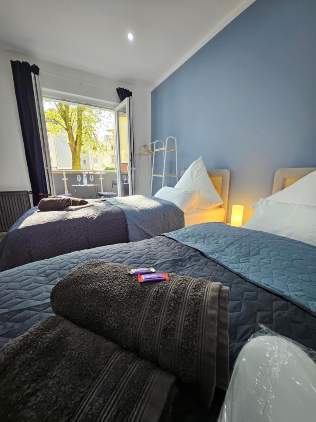 Modern Homes - Voll Ausgestatte Wohnung - Balkon - Hotelbetten - 4K Tv - Wlan Moers Εξωτερικό φωτογραφία