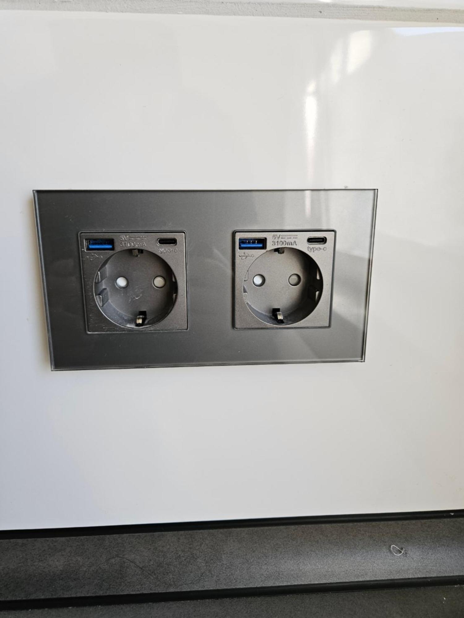 Modern Homes - Voll Ausgestatte Wohnung - Balkon - Hotelbetten - 4K Tv - Wlan Moers Εξωτερικό φωτογραφία