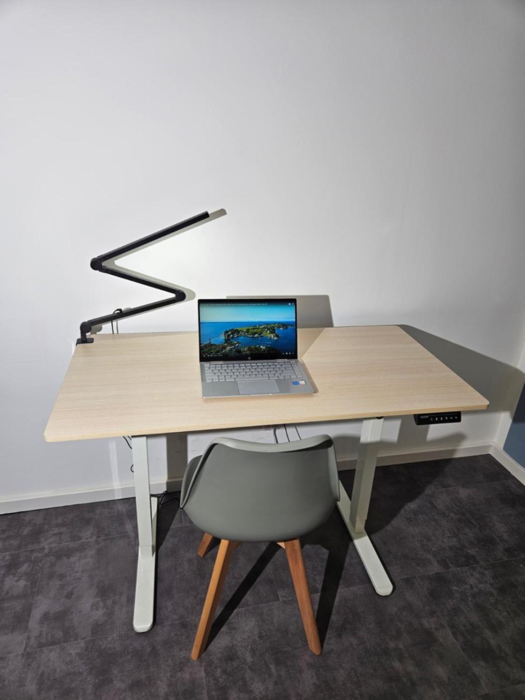 Modern Homes - Voll Ausgestatte Wohnung - Balkon - Hotelbetten - 4K Tv - Wlan Moers Εξωτερικό φωτογραφία