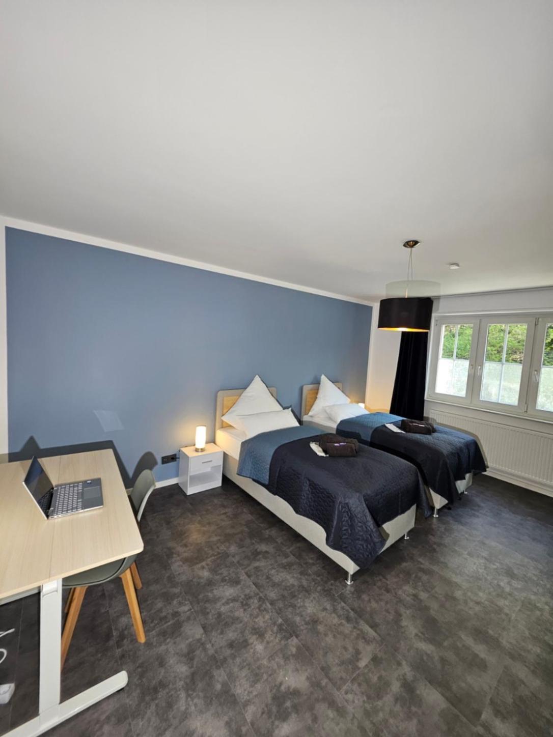 Modern Homes - Voll Ausgestatte Wohnung - Balkon - Hotelbetten - 4K Tv - Wlan Moers Εξωτερικό φωτογραφία
