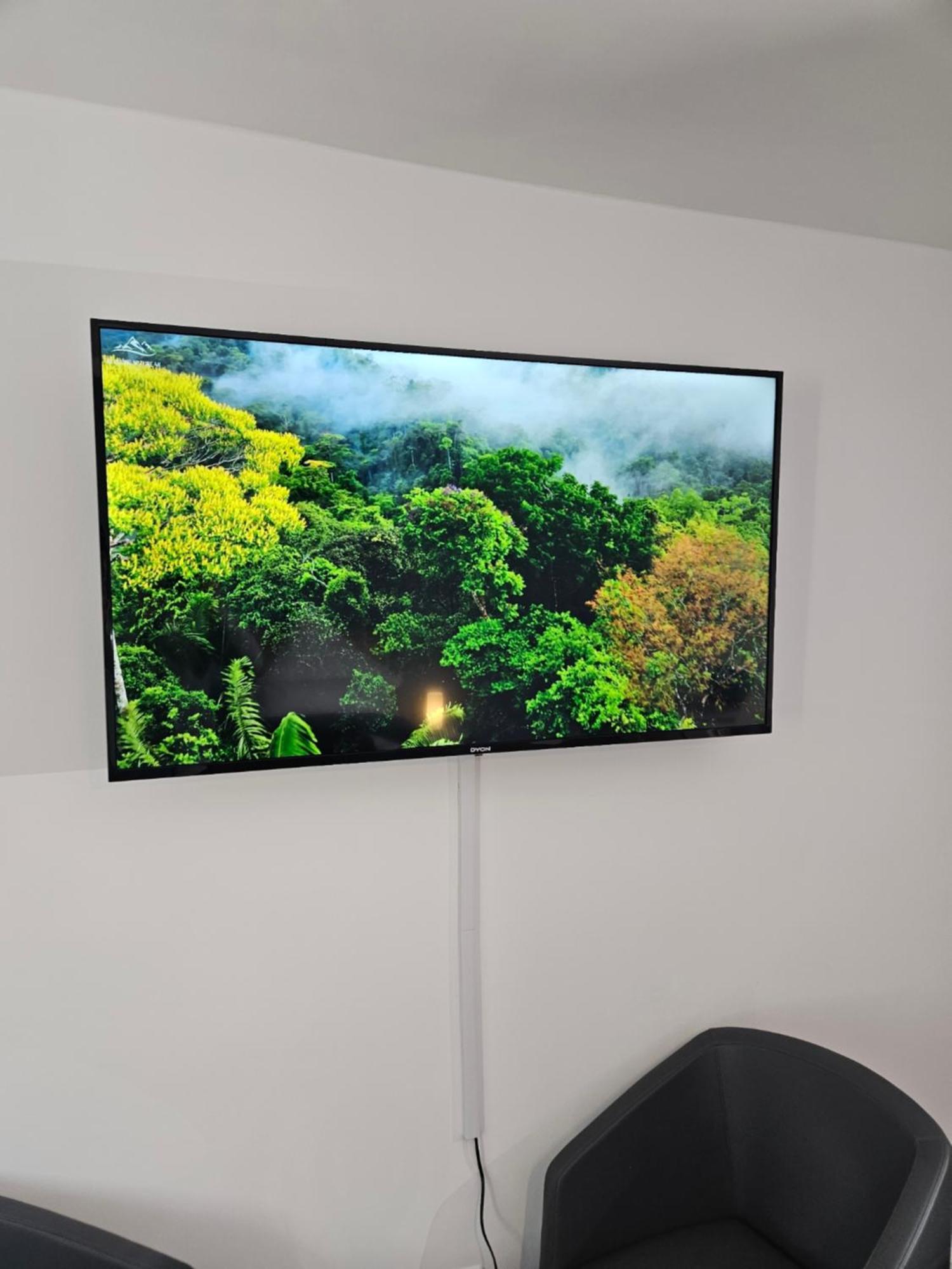 Modern Homes - Voll Ausgestatte Wohnung - Balkon - Hotelbetten - 4K Tv - Wlan Moers Εξωτερικό φωτογραφία